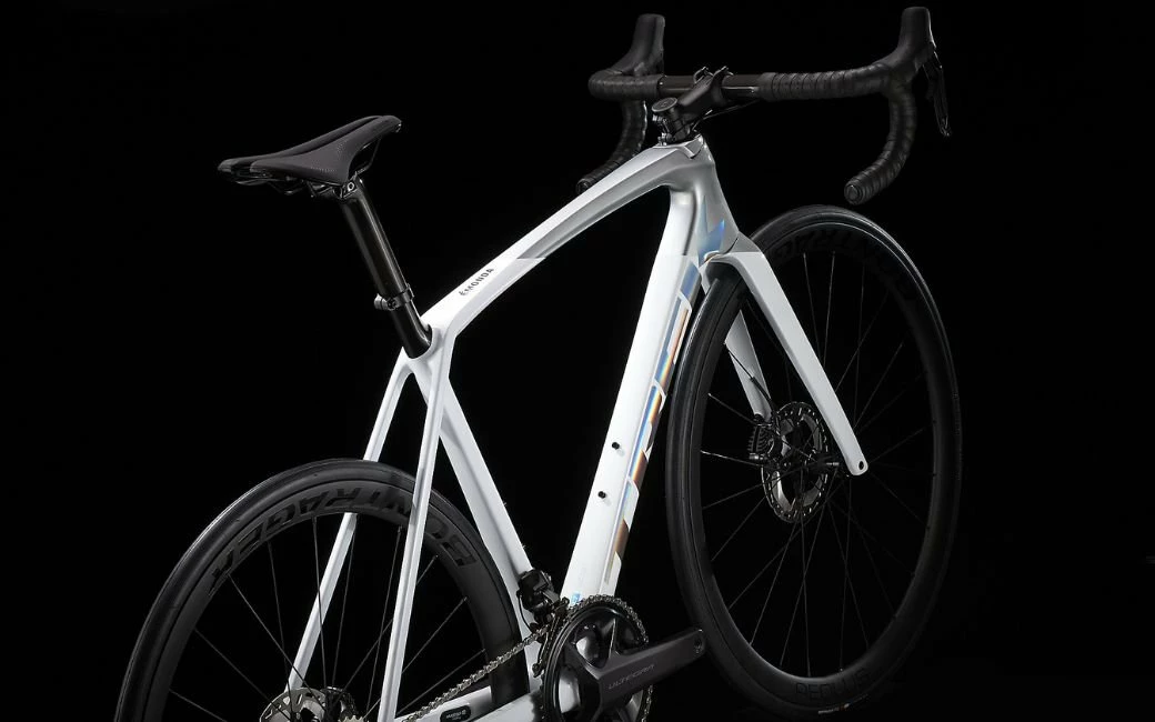Vélo De Route TREK Emonda SL 7 Blanc/Holographic - 2023 3 Vélo De Route TREK Emonda SL 7 Blanc/Holographic - 2023 – Image 3