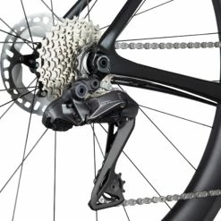 Vélo Route CANNONDALE SuperSix EVO Carbon Disc Ultegra Di2 - Noir - 2023 10 Vélo Route CANNONDALE SuperSix EVO Carbon Disc Ultegra Di2 - Noir - 2023 -Equipement vélo électrique Boutique velo route cannondale supersix evo carbon disc ultegra di2 noir 2023 4